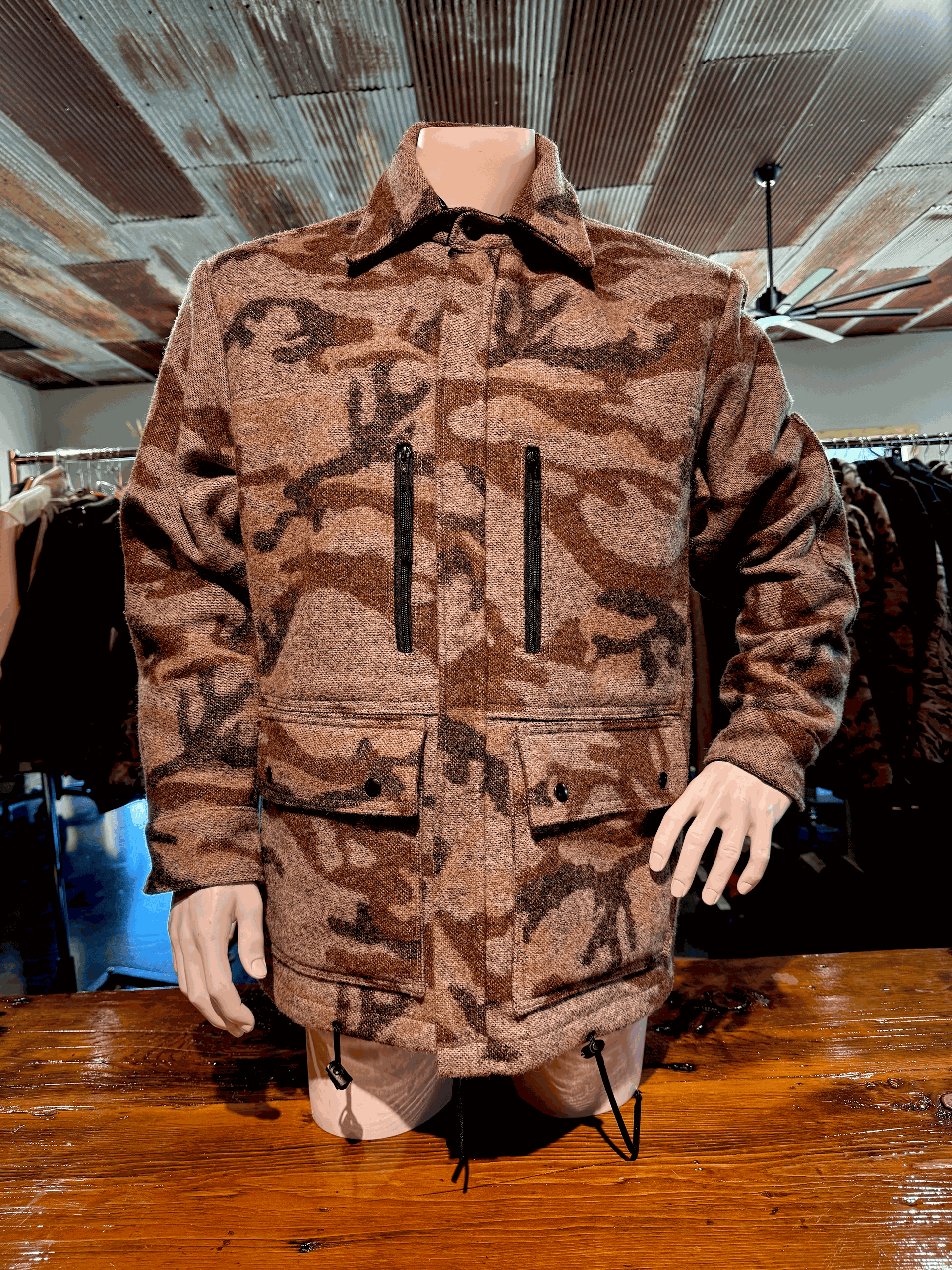 MOUNTAIN_HUNTER_JACKET.png?v= MOUNTAIN_HUNTER_JACKET.png?v=